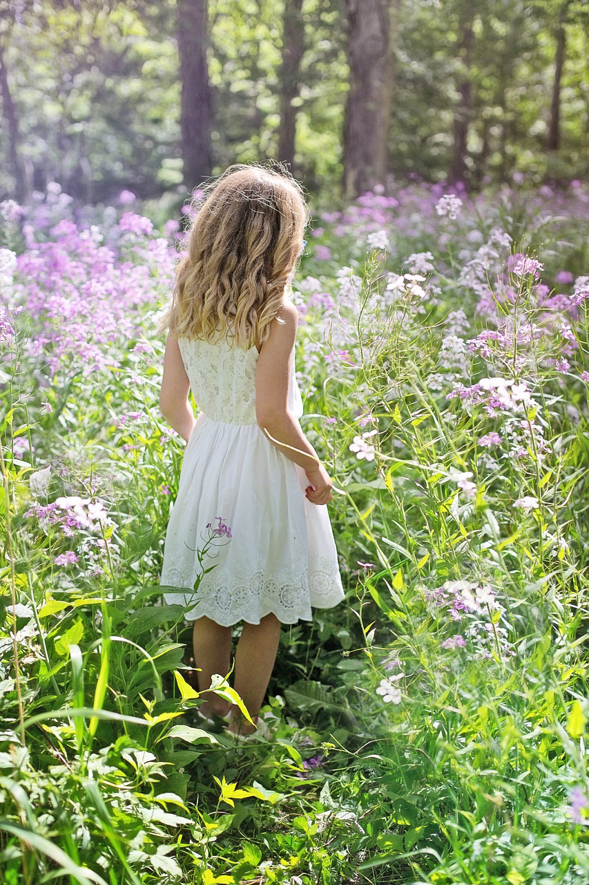 child, girl, wildflowers-7248693.jpg